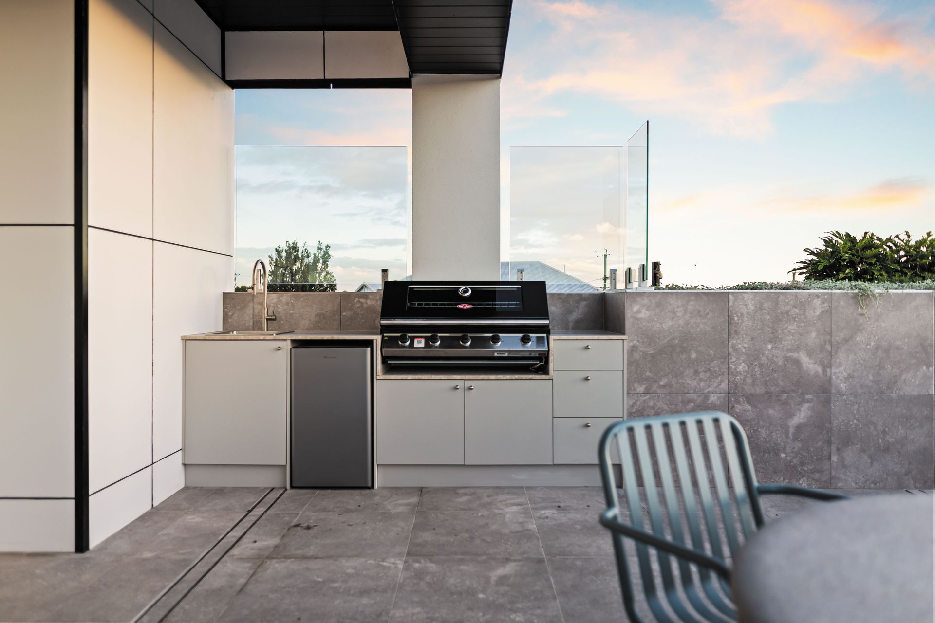 Rooftop views across Toowong