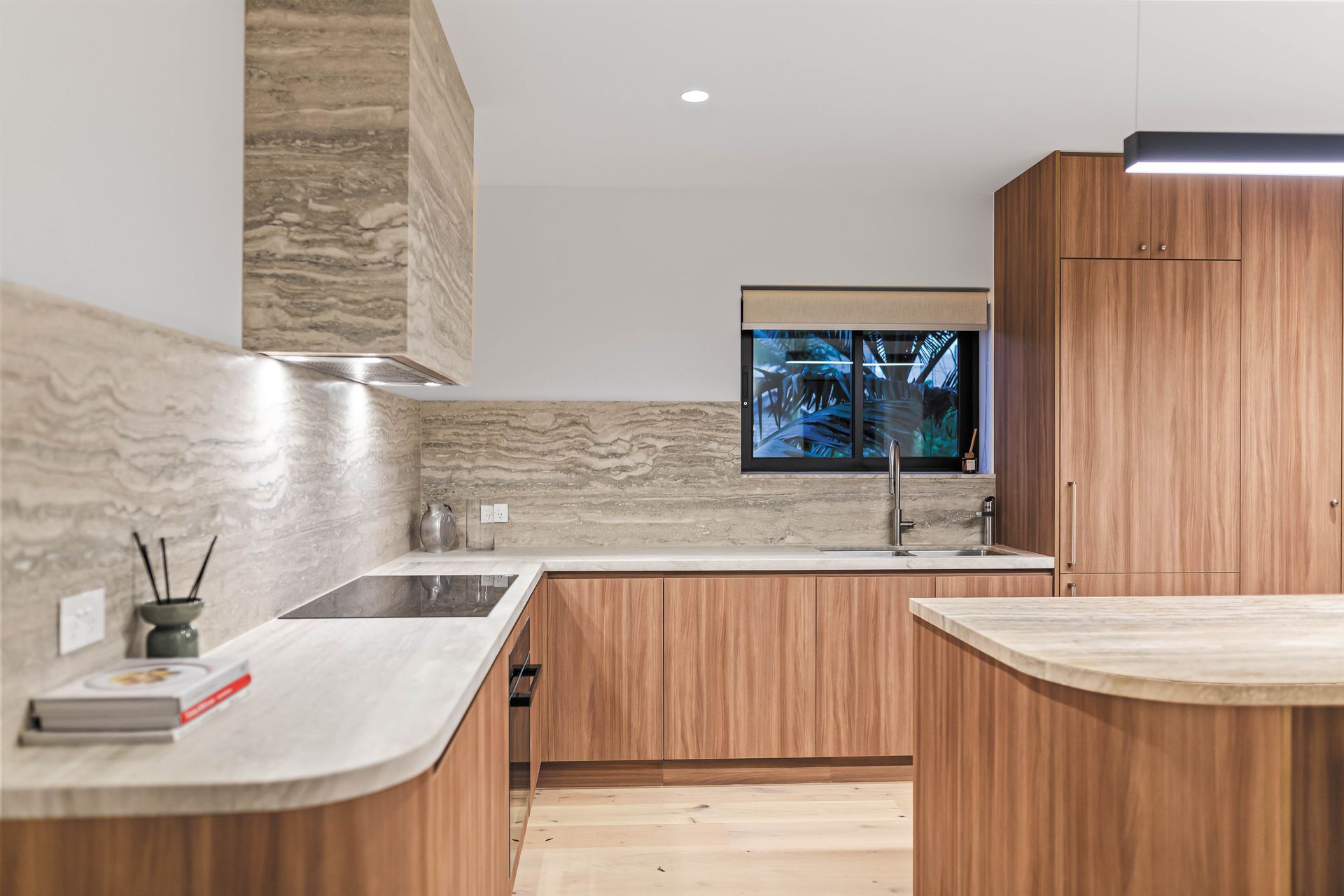 Ground floor kitchen - U-shape layout